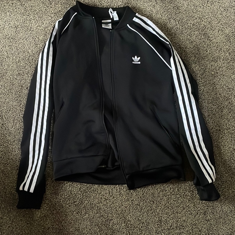 Adidas zip up sweatshirt with pockets. Size M. Great condition barely worn